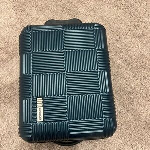 American Tourister Carry on Suitcase